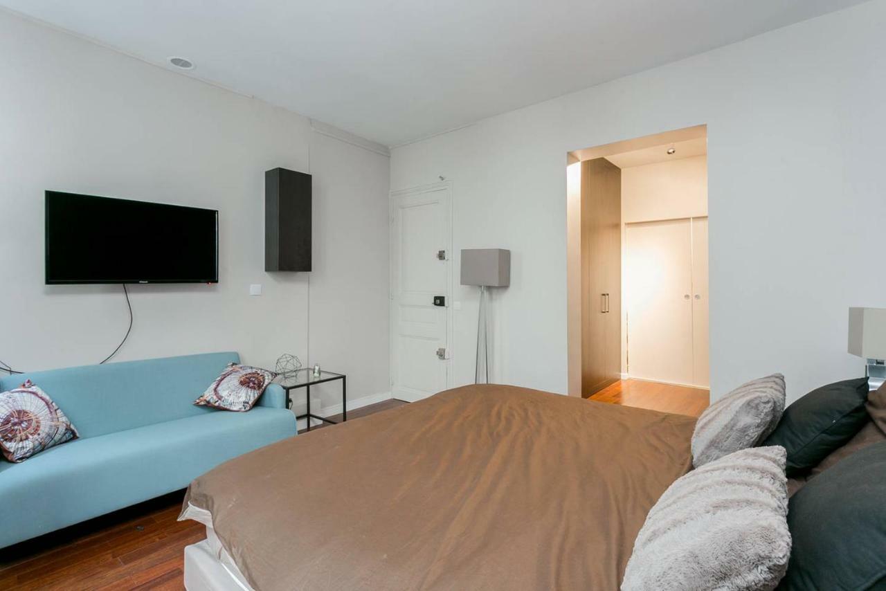 Studio Tour Eiffel Et Champs-Elysees Apartment Paris Exterior photo