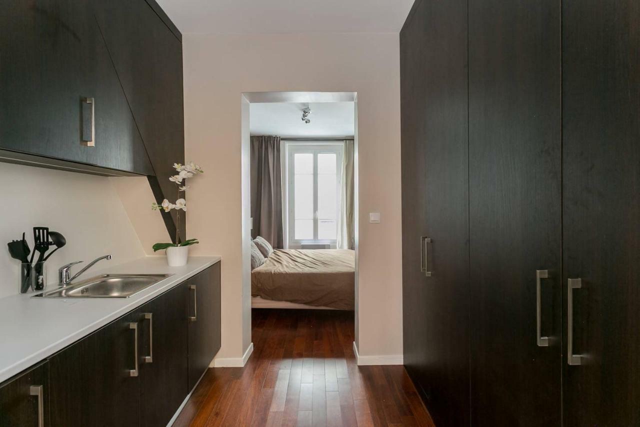 Studio Tour Eiffel Et Champs-Elysees Apartment Paris Exterior photo